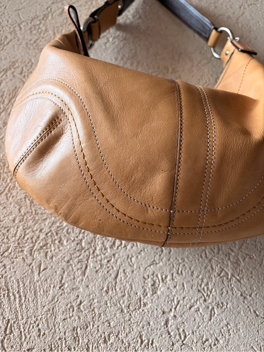 Coach SoHo leather shoulder bag - Picture 6 of 12